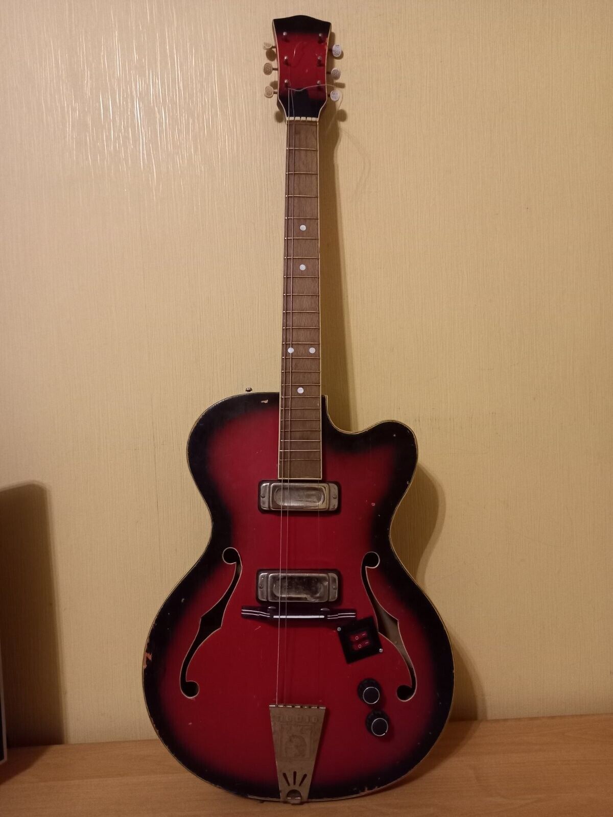 Lvov Electric Guitar USSR Soviet Ukrainian 6 String Lviv Vintage Rare