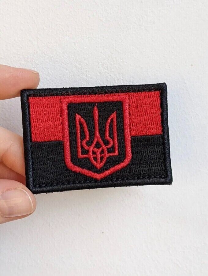 4 pcs patches + 1 pcs Pin NEW