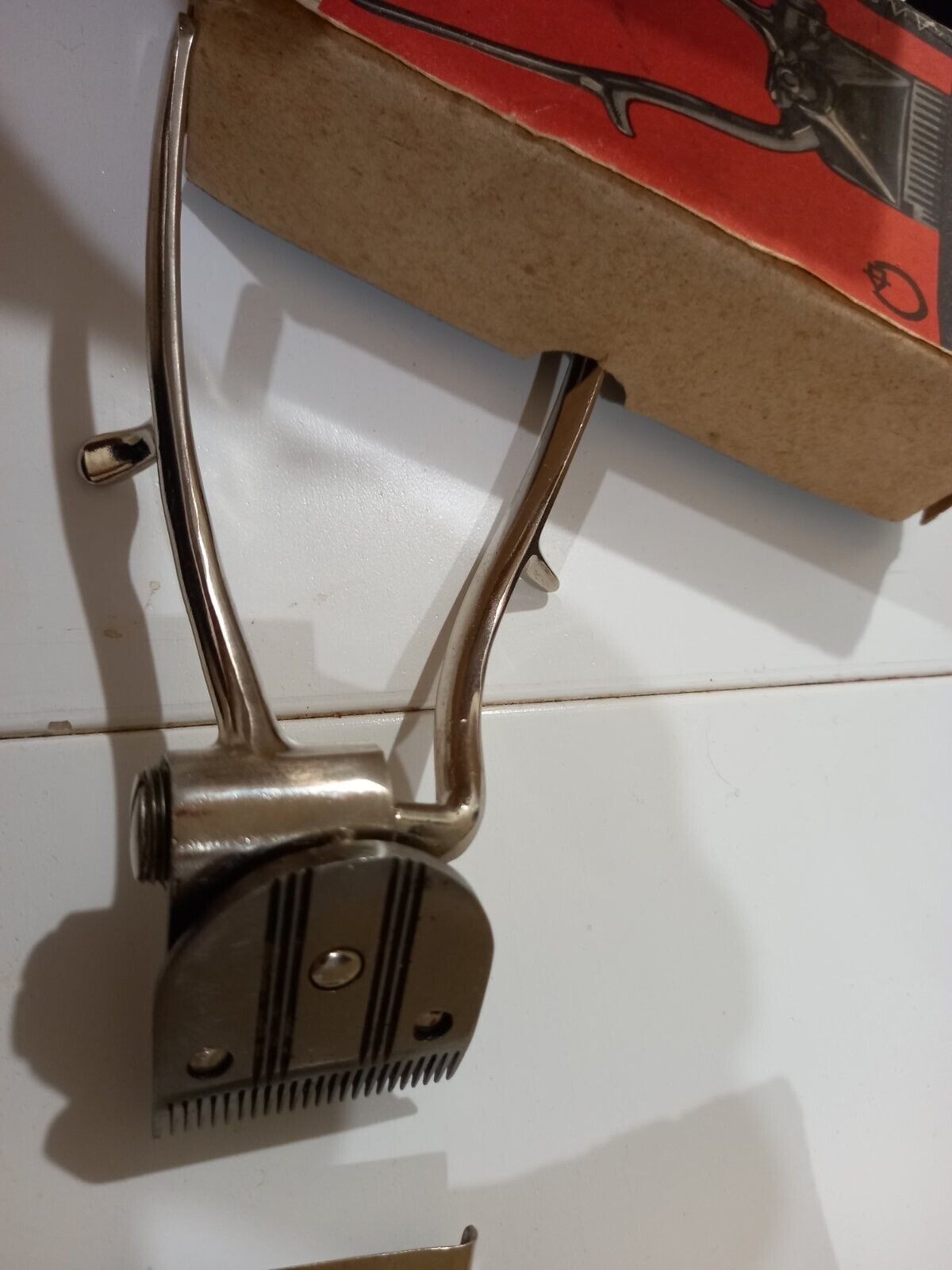 Vintage Soviet hair clipper, USSR hair clipper, Rare hand hair clipper