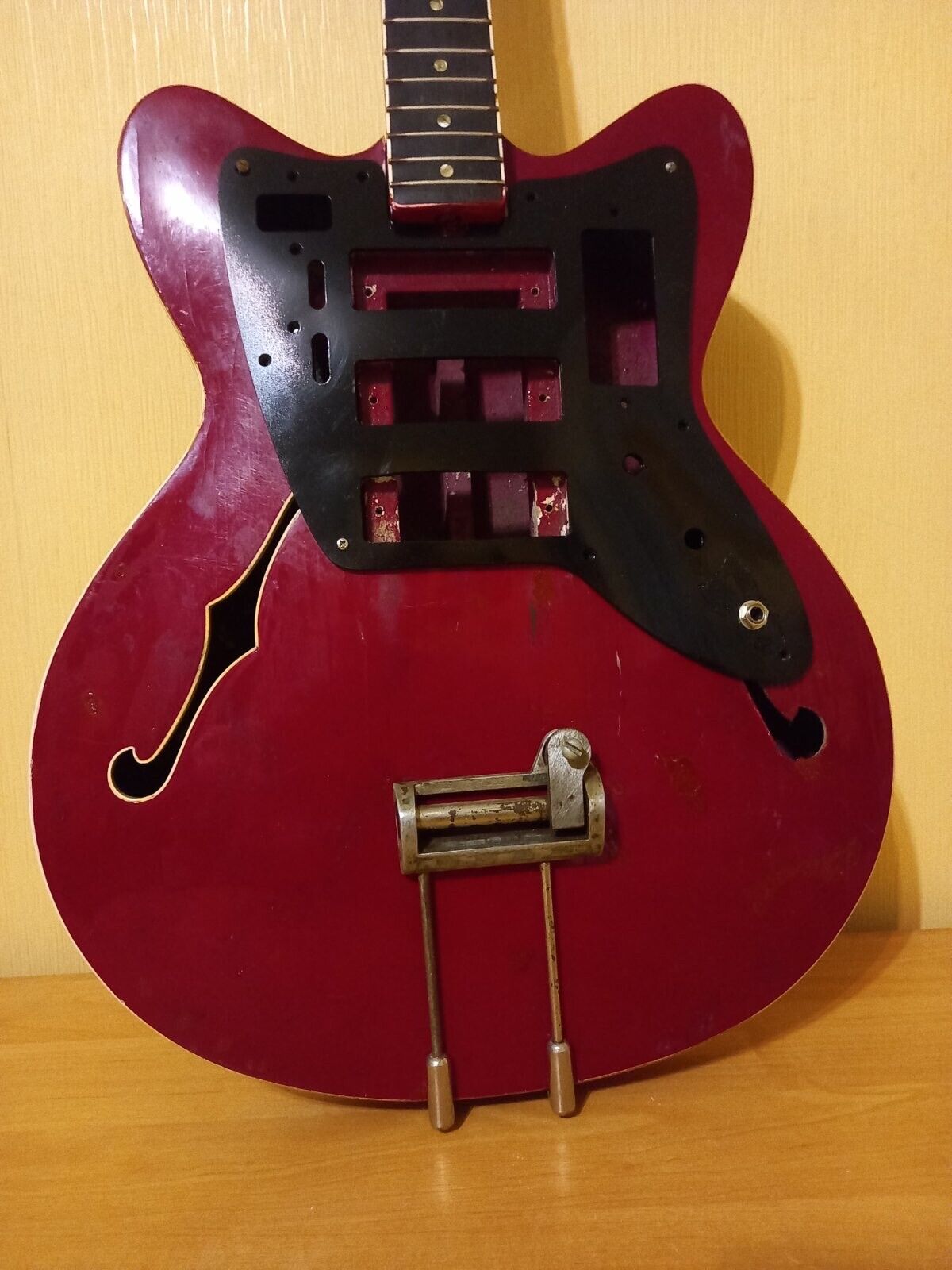 JOLANA TORNADO ELECTRIC GUITAR 6 STRING CZECH VINTAGE PROJECT