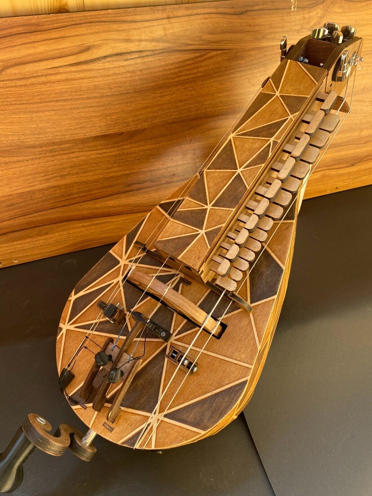 Hurdy-Gurdy With Pickup Model 24 Keys - 6 string - Ukrainian Lira Excellent New