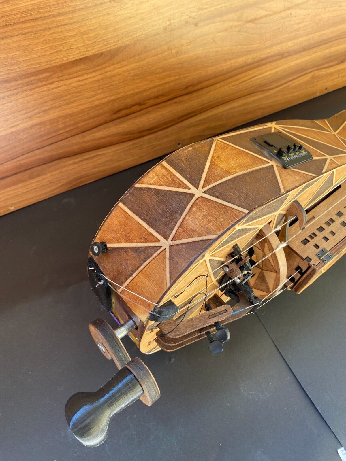 Hurdy-Gurdy With Pickup Model 24 Keys - 6 string - Ukrainian Lira Excellent New
