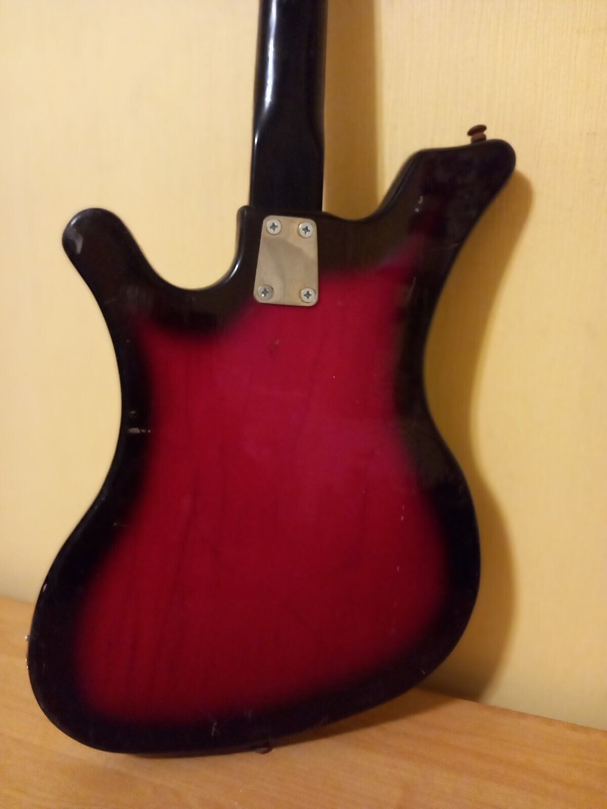 AELITA USSR SOVIET ELECTRIC GUITAR VINTAGE AND RARE