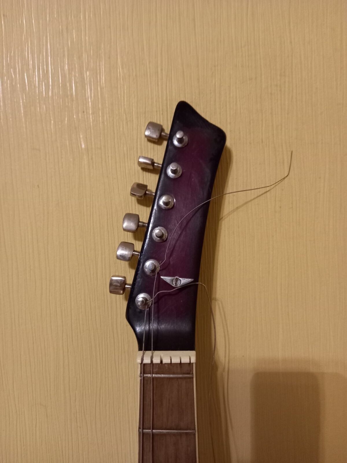 URAL USSR SOVIET ELECTRIC GUITAR VINTAGE AND EXTRA RARE