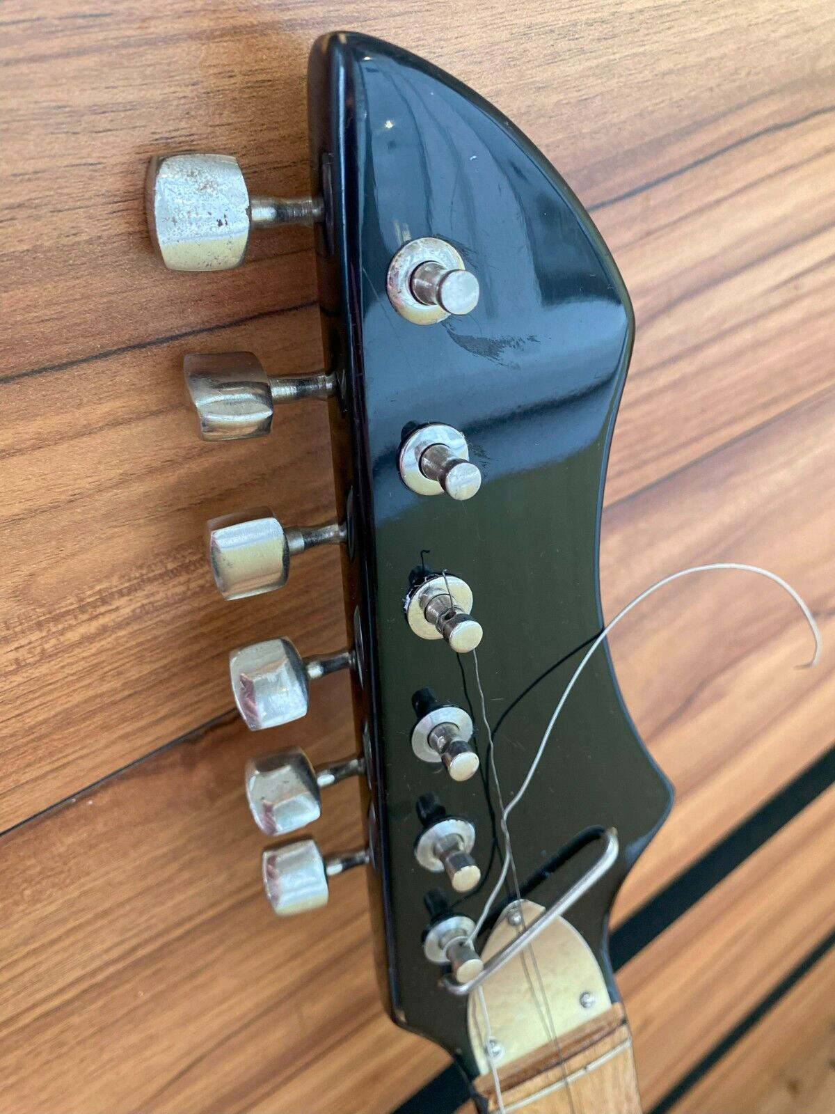 AELITA USSR SOVIET ELECTRIC GUITAR VINTAGE AND RARE