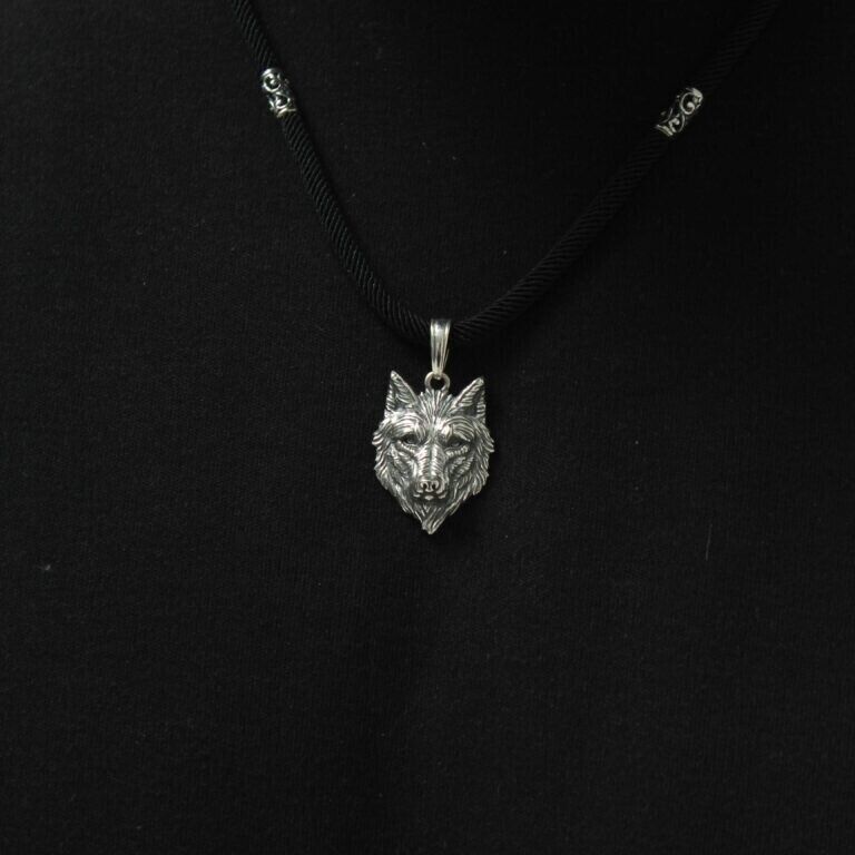Wolf Silver 925 Pendant Necklace Excellent Charm