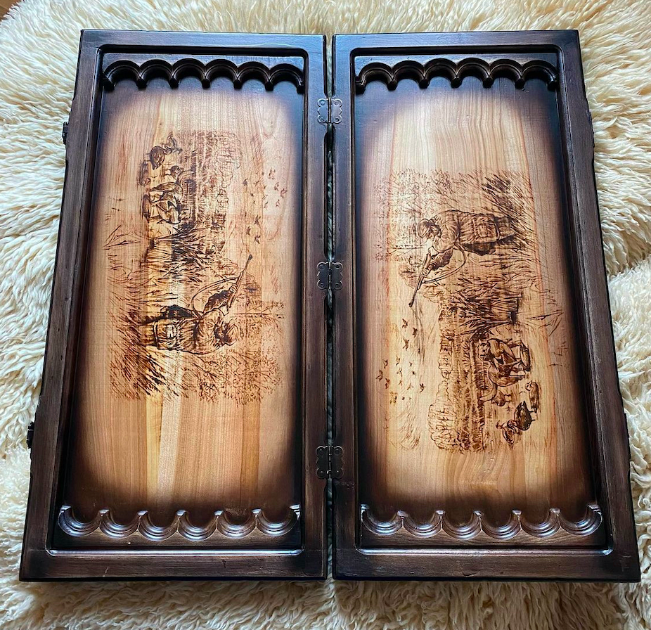 Artwork Backgammon "Three Hunters" – Handcrafted Wooden Backgammon Set Celebrating Tradition and Skill (58x28cm / 22.8x11 inches)