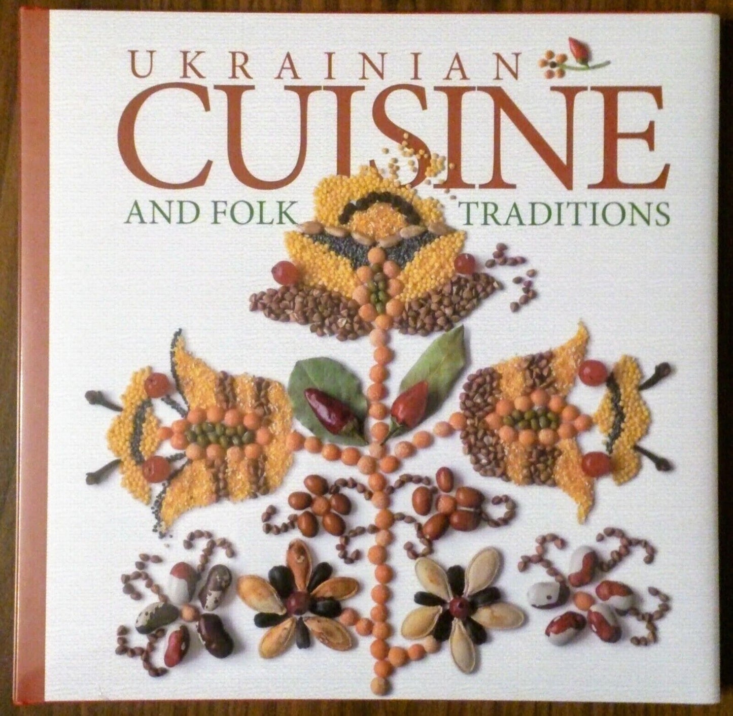 Book in English - Ukrainian traditional СUISINE and folk customs. Kitchen Photos