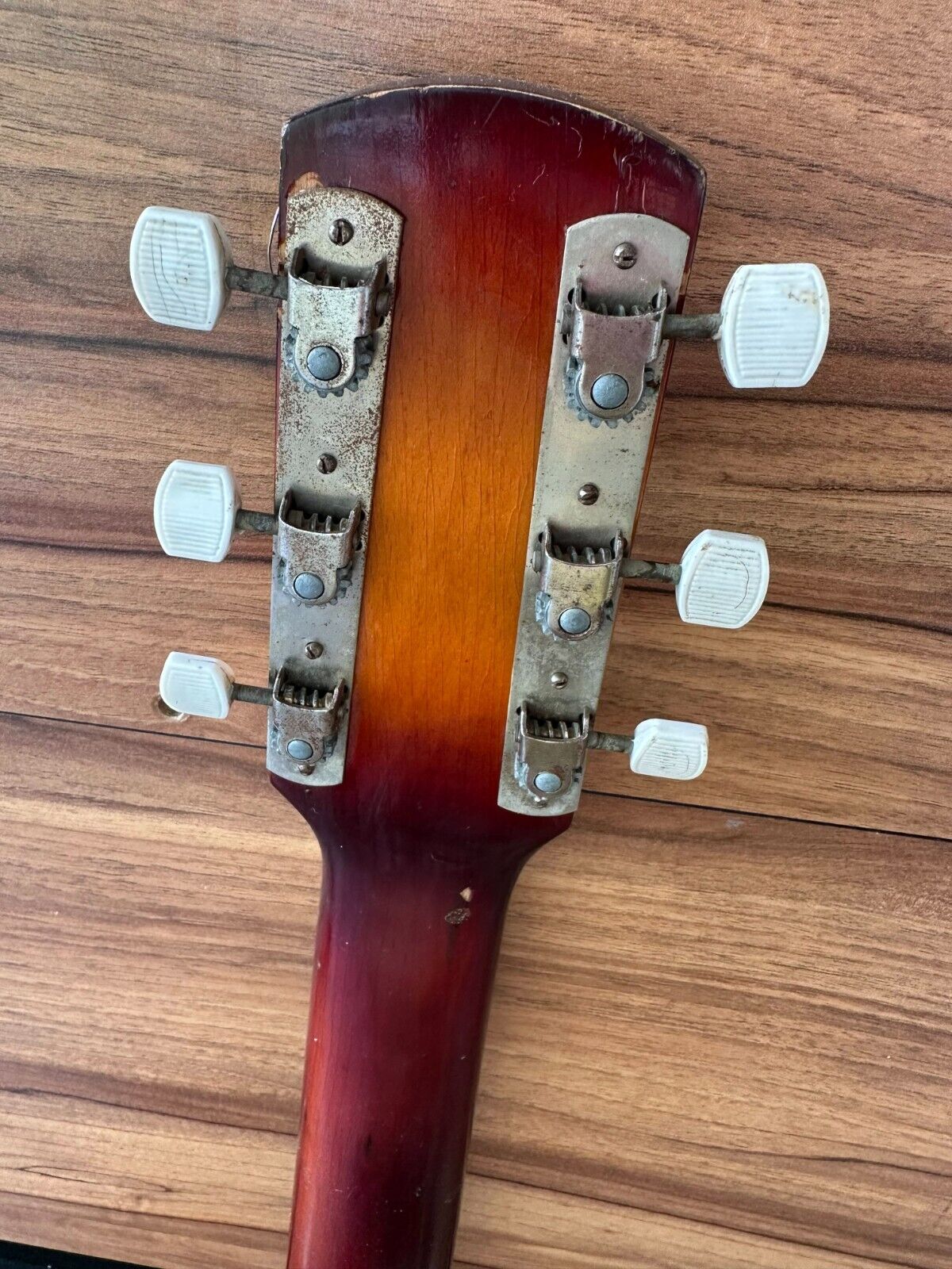 LUNACHARSKAYA USSR SOVIET ELECTRIC GUITAR RUSSIAN VINTAGE AND RARE
