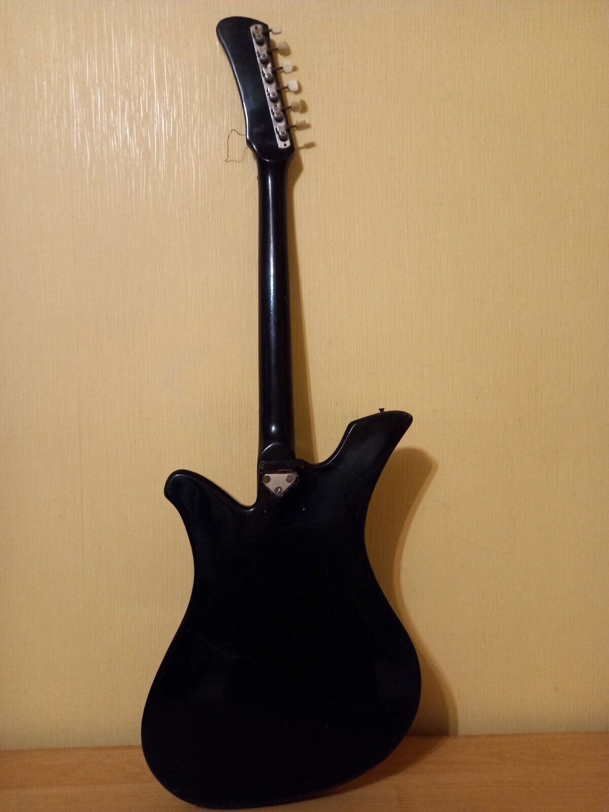 AELITA USSR SOVIET ELECTRIC GUITAR RUSSIAN OLD 6 STRING VINTAGE AND RARE