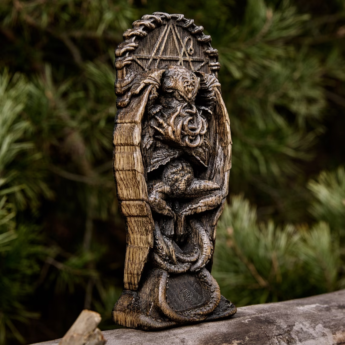 Hand-Carved Dark Oak Statue of Cthulhu – The Unfathomable Entity of Cosmic Dread