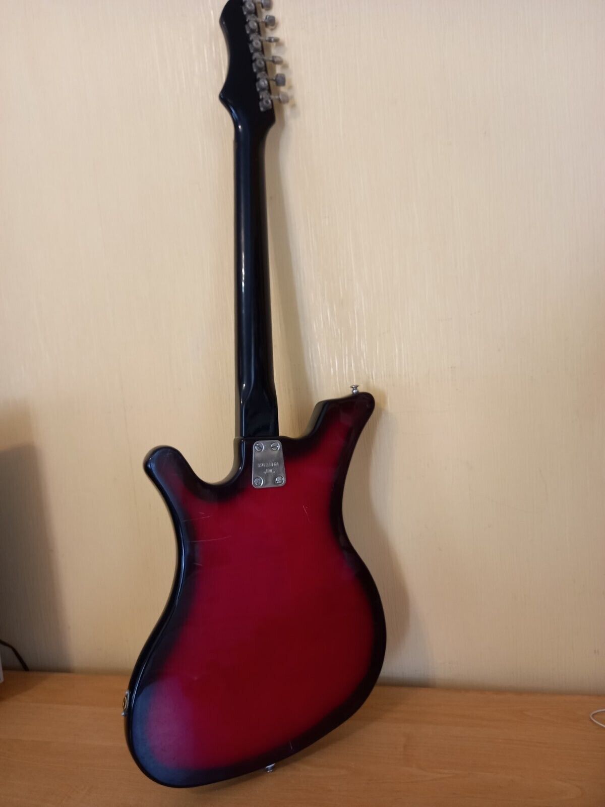 AELITA USSR SOVIET ELECTRIC GUITAR VINTAGE AND RARE