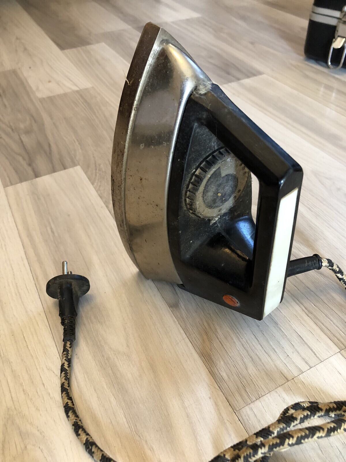SOVIET ELECTRICAL IRON weight 2.5 kg USSR Smoothing-iron