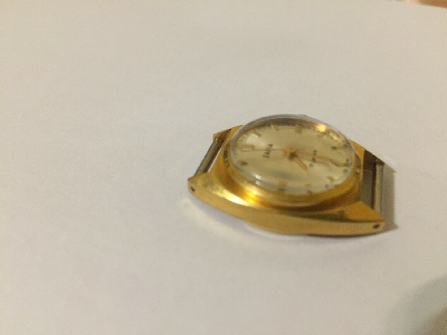 WATCH ZARYA AU10 17 JEWELS USSR SOVIET WOMEN SERVICED