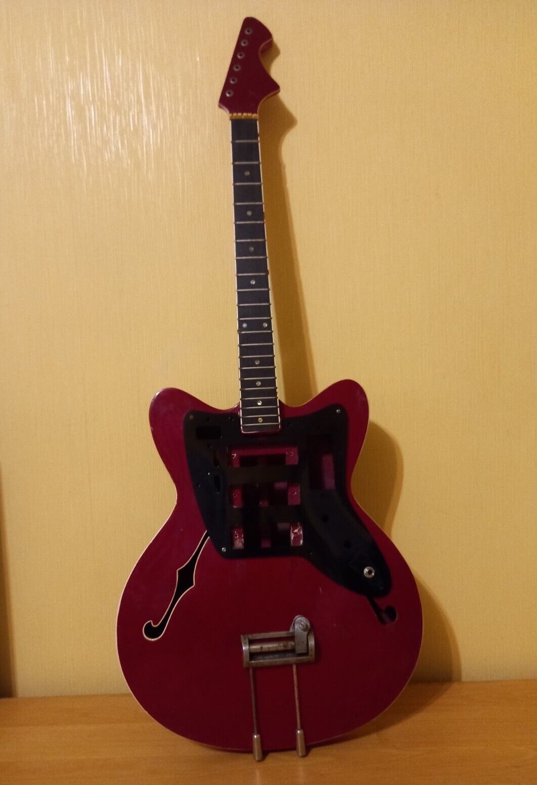 JOLANA TORNADO ELECTRIC GUITAR 6 STRING CZECH VINTAGE PROJECT