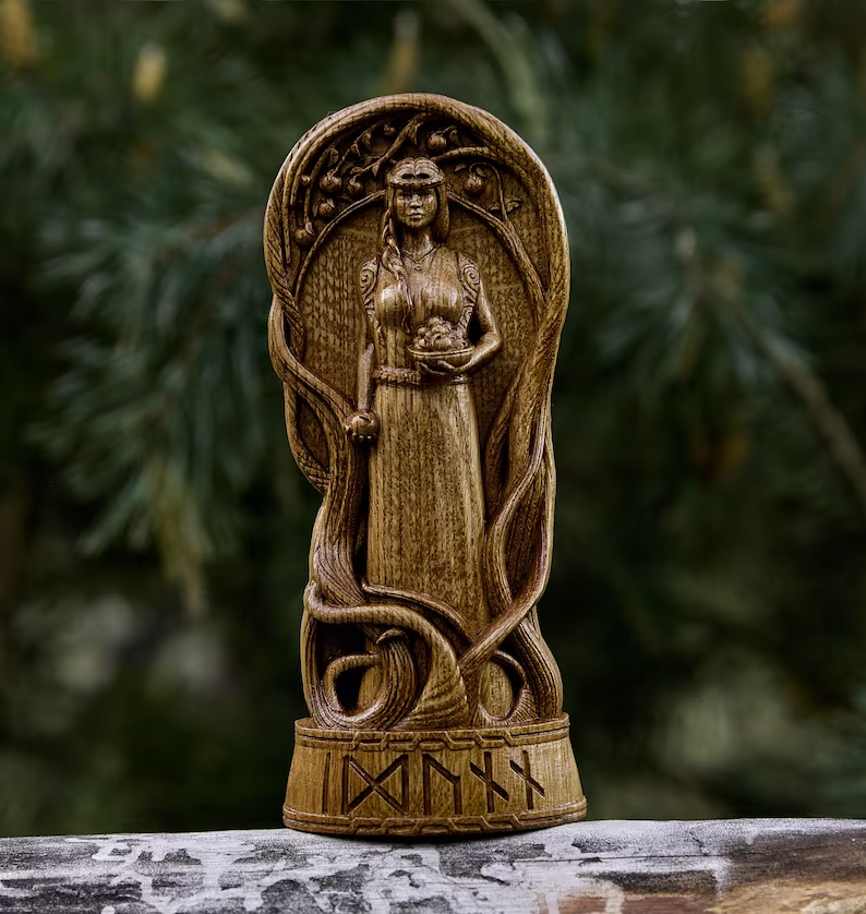 Idunna statue gothic pagan wooden figure goddess carving sculpture