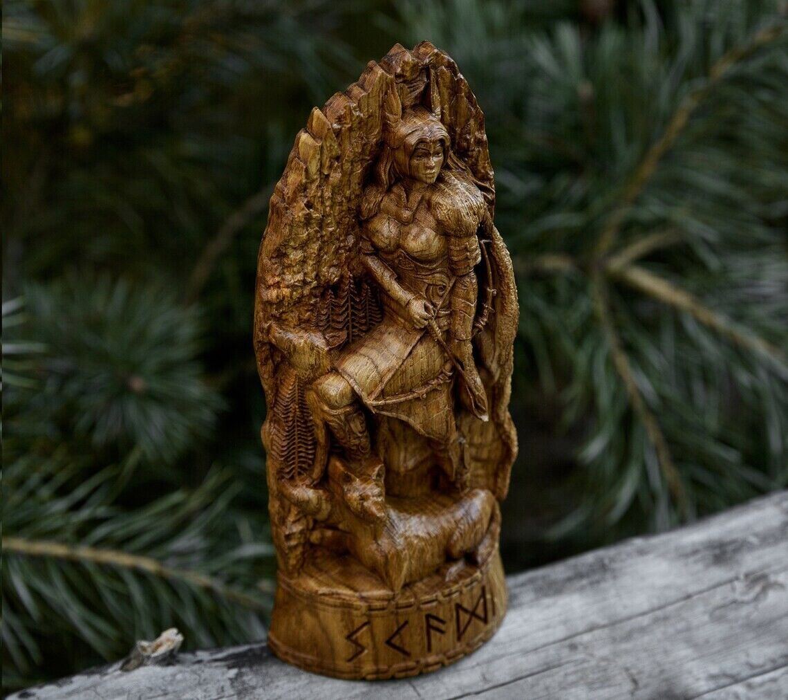 Skadi, God viking Wood carved Skade statue Skathi Altar sculpture Norse God Gift