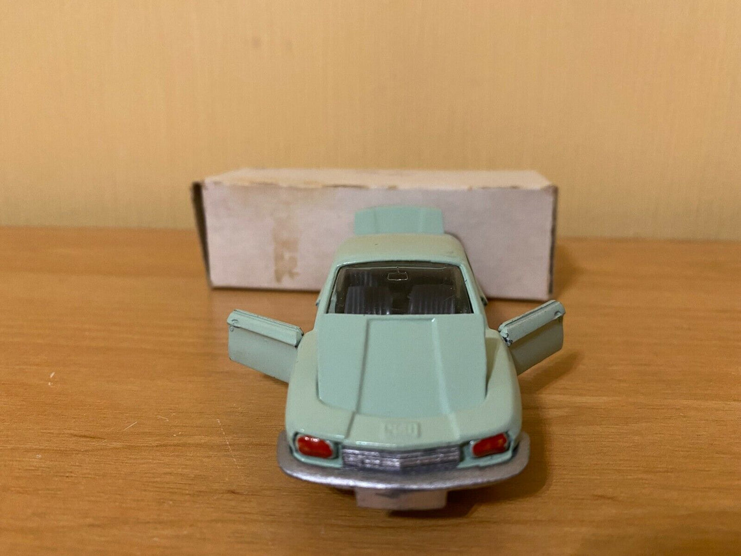 USSR 1/43 SCALE SOVIET MODEL NSU RO 80 RO-80 MOTOR CAR VINTAGE