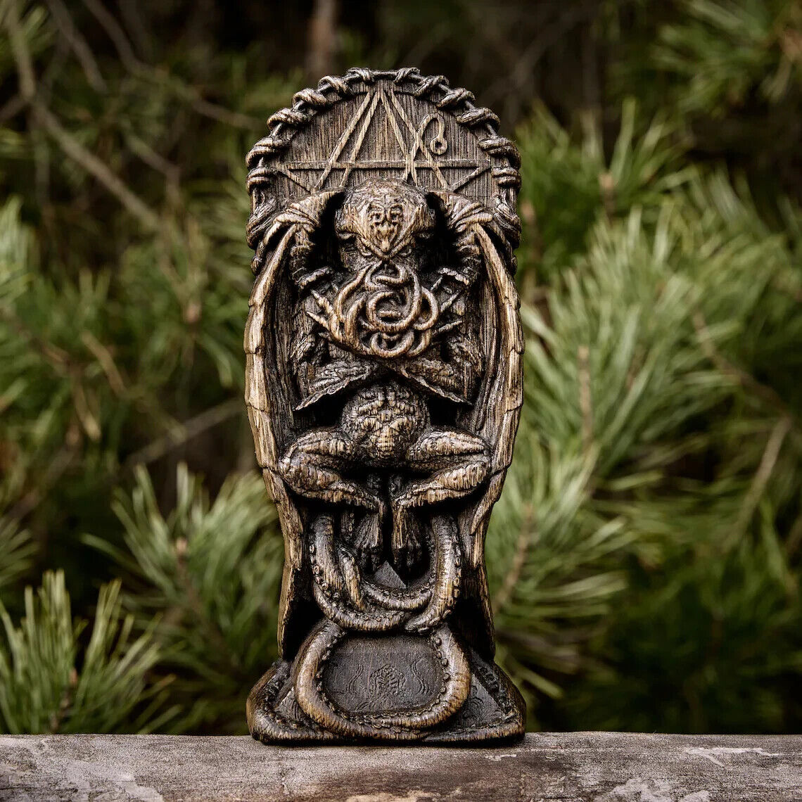 Hand-Carved Dark Oak Statue of Cthulhu – The Unfathomable Entity of Cosmic Dread