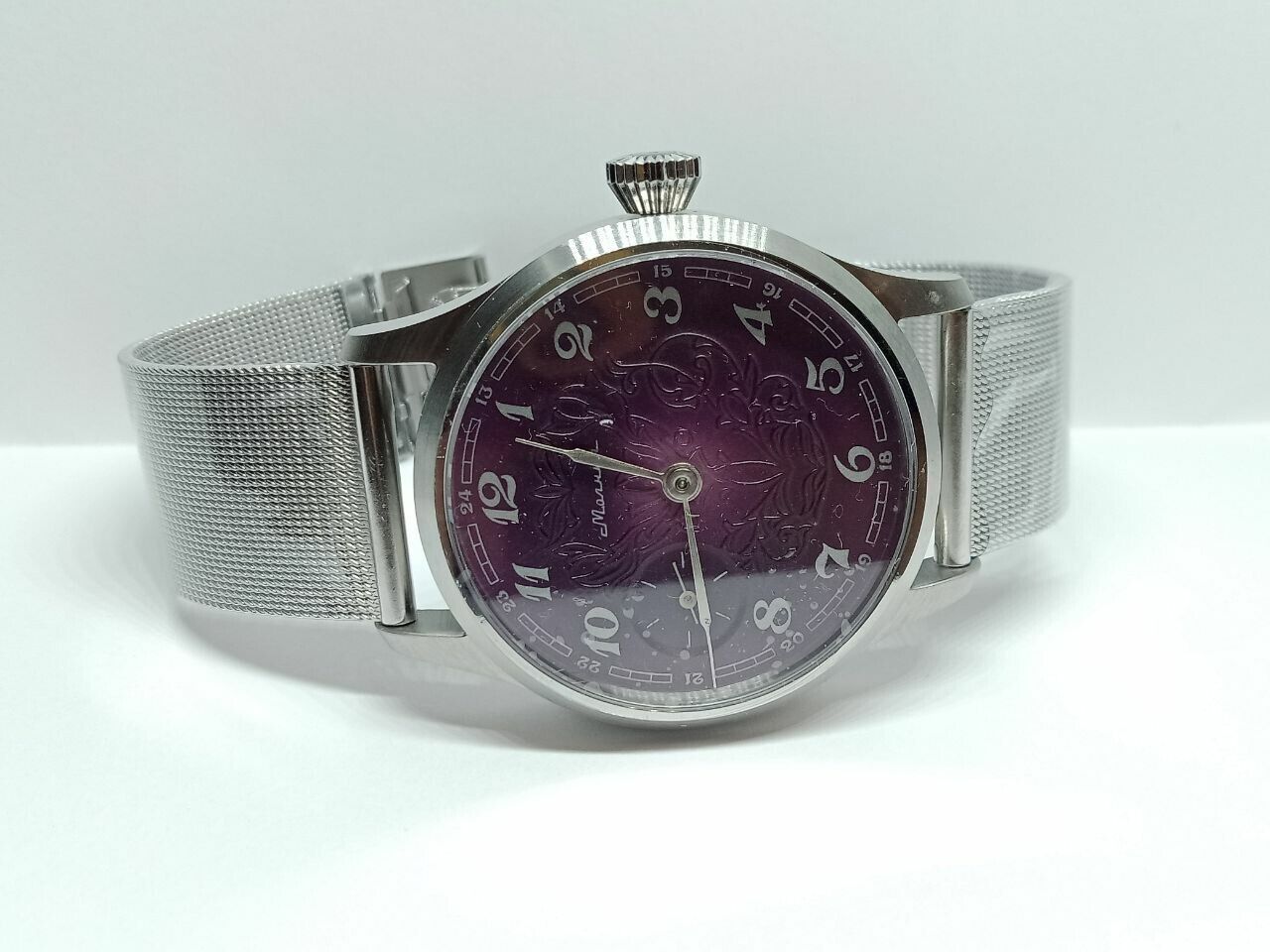 Vintage Watch USSR MOLNIJA Marriage 3602 Mechanical Wristwatch 18Jewels Red Dial