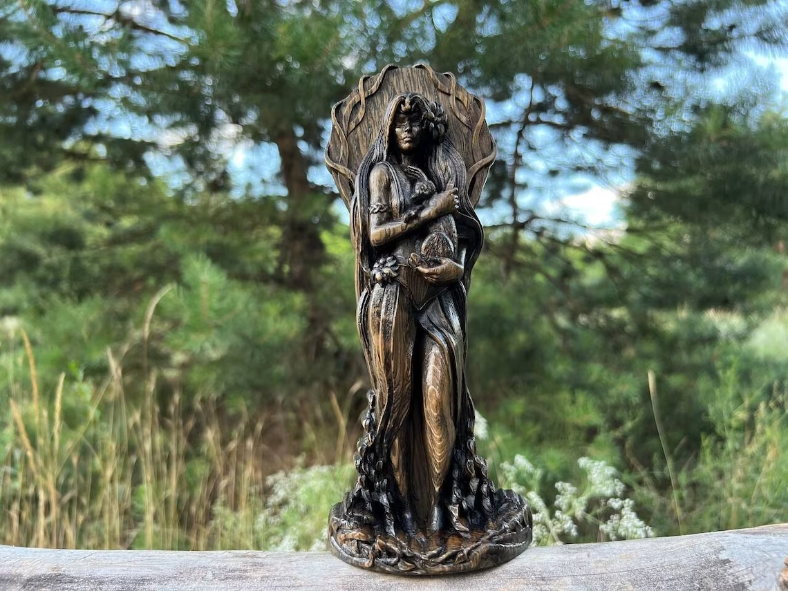 18" Ostara, Wiccan Goddess statue, Ancient Mythology wicca, altar, Nature, witch
