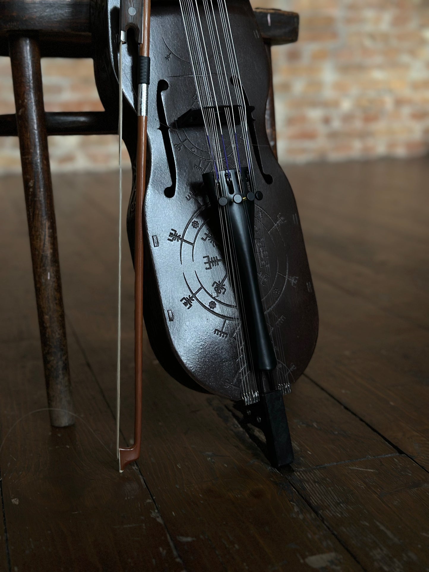 Nyckelharpa Scandinavian Violin w/ bow Key Harp - 16 string (keyed fiddle, moraharpa, contrabasharpa, esseharpe, tagelharpa, hurdy gurdy)