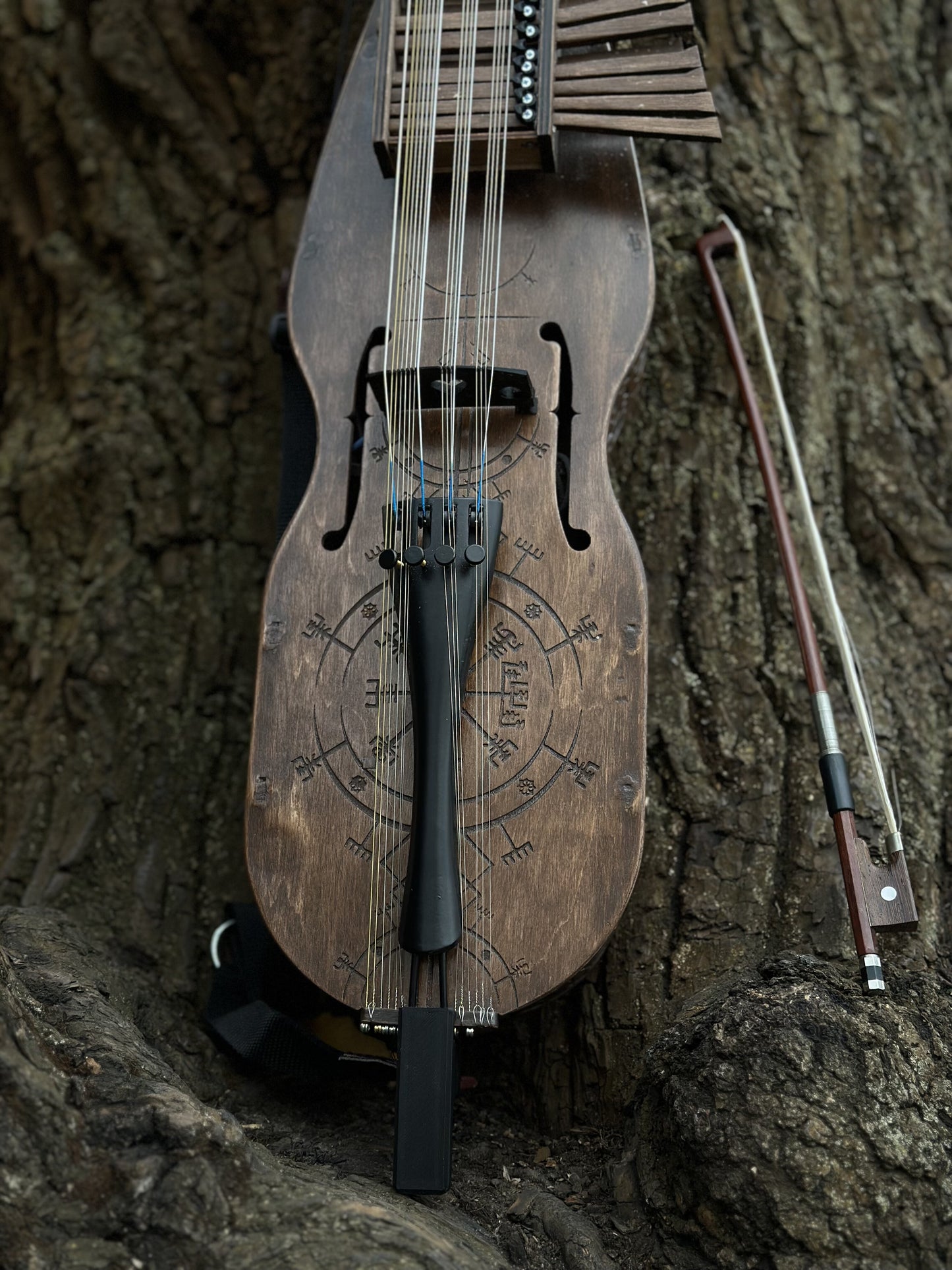 Nyckelharpa, Sweden Violin bowed, Keyed Fiddle, Moraharpa, Viola, Esseharpe, Handmade Electric-Acoustic Nyckelharpa