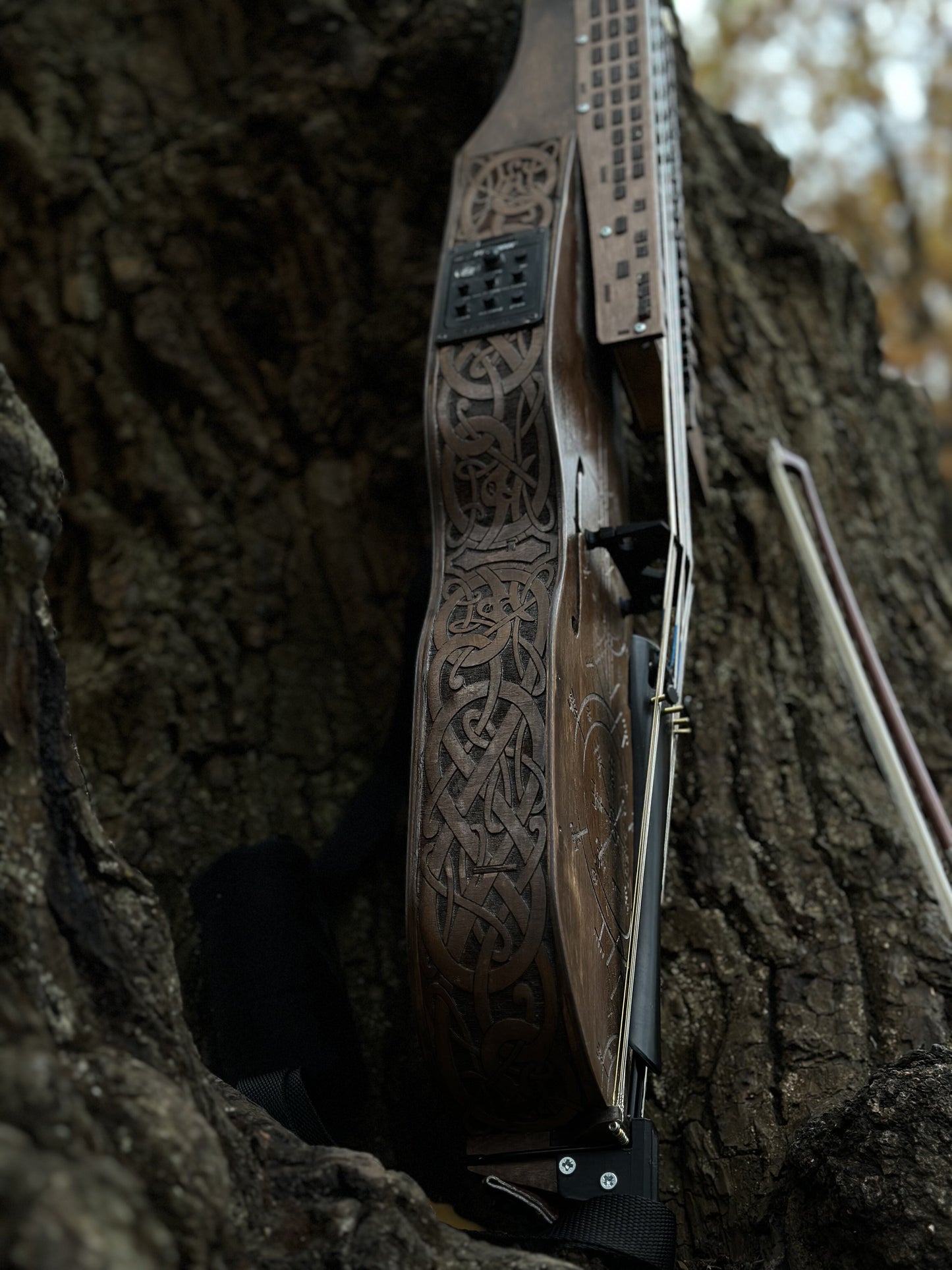 Nyckelharpa, Sweden Violin bowed, Keyed Fiddle, Moraharpa, Viola, Esseharpe, Handmade Electric-Acoustic Nyckelharpa