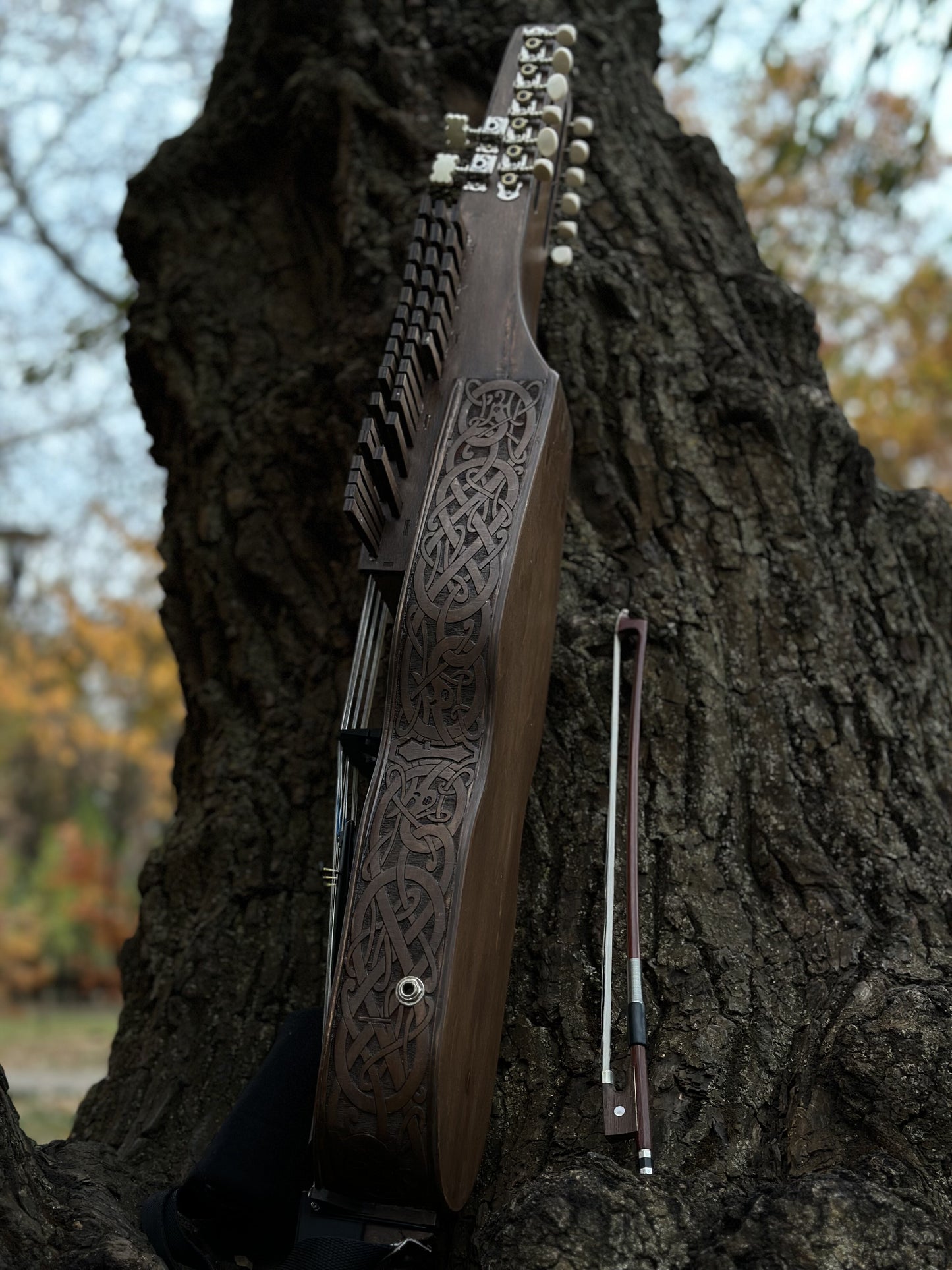 Nyckelharpa, Sweden Violin bowed, Keyed Fiddle, Moraharpa, Viola, Esseharpe, Handmade Electric-Acoustic Nyckelharpa