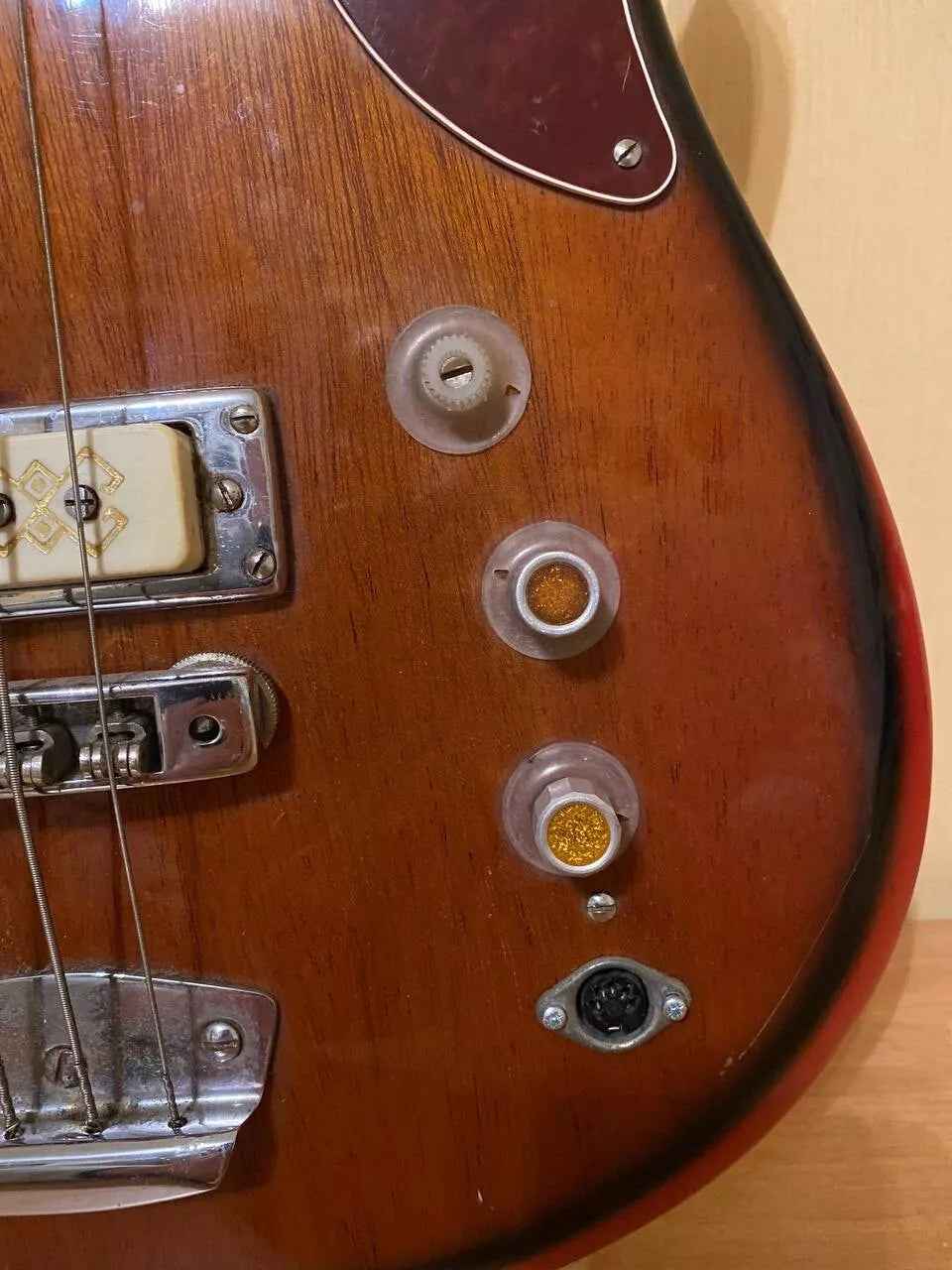 URAL USSR SOVIET BASS GUITAR RUSSIAN OLD 4 STRING VINTAGE AND RARE