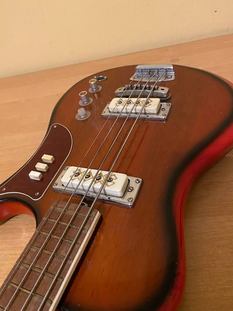 URAL USSR SOVIET BASS GUITAR RUSSIAN OLD 4 STRING VINTAGE AND RARE