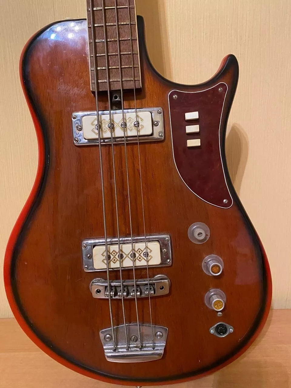 URAL USSR SOVIET BASS GUITAR RUSSIAN OLD 4 STRING VINTAGE AND RARE