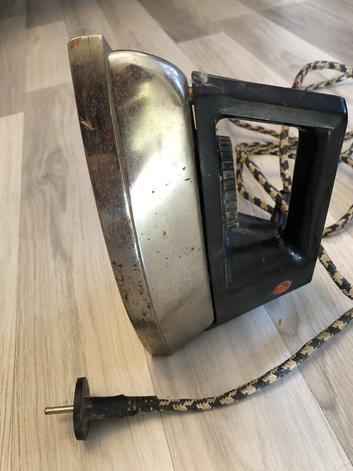 SOVIET ELECTRICAL IRON weight 2.5 kg USSR Smoothing-iron