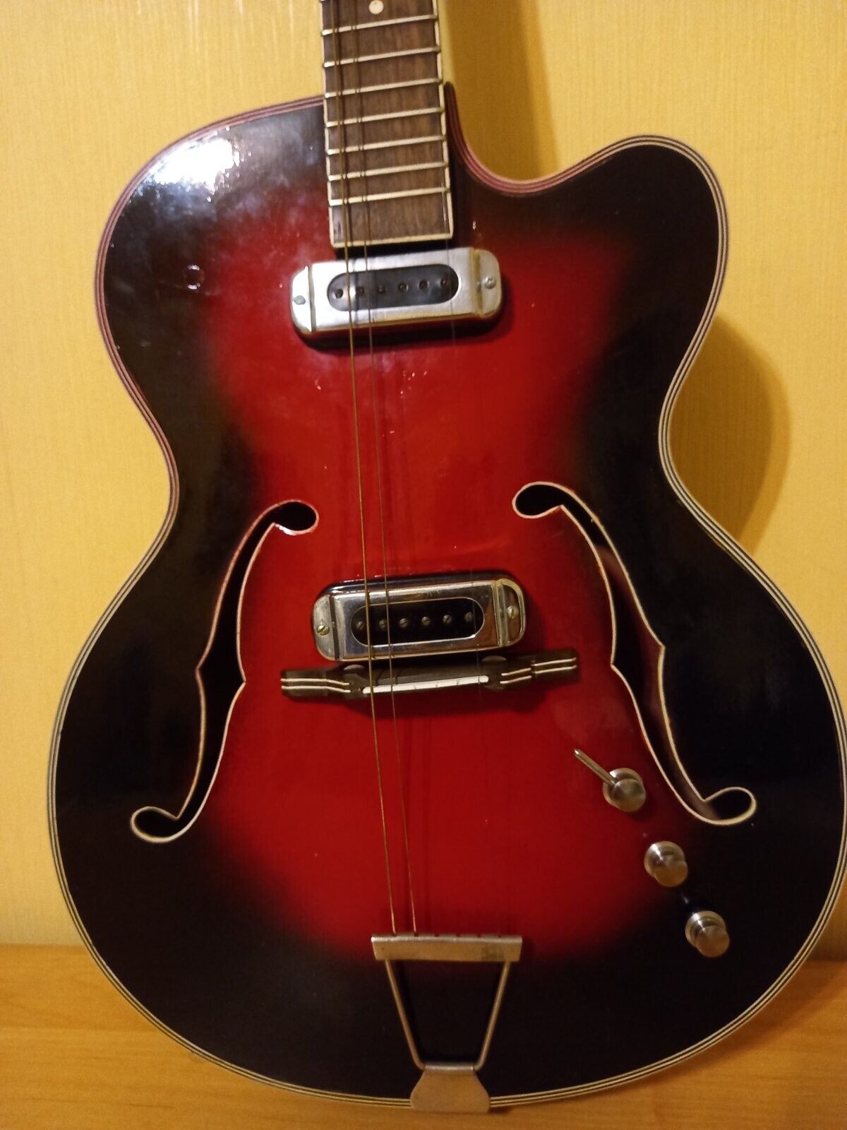 MUSIMA 1655 ELECTRIC GUITAR GDR GERMANY 6 STRING VINTAGE AND RARE