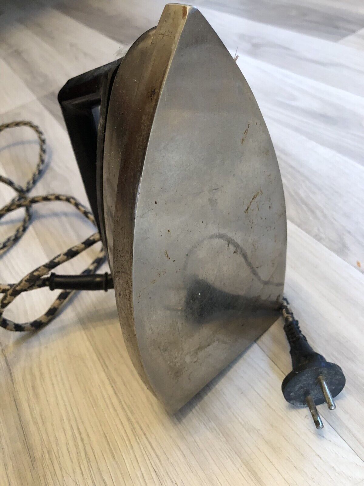 SOVIET ELECTRICAL IRON weight 2.5 kg USSR Smoothing-iron