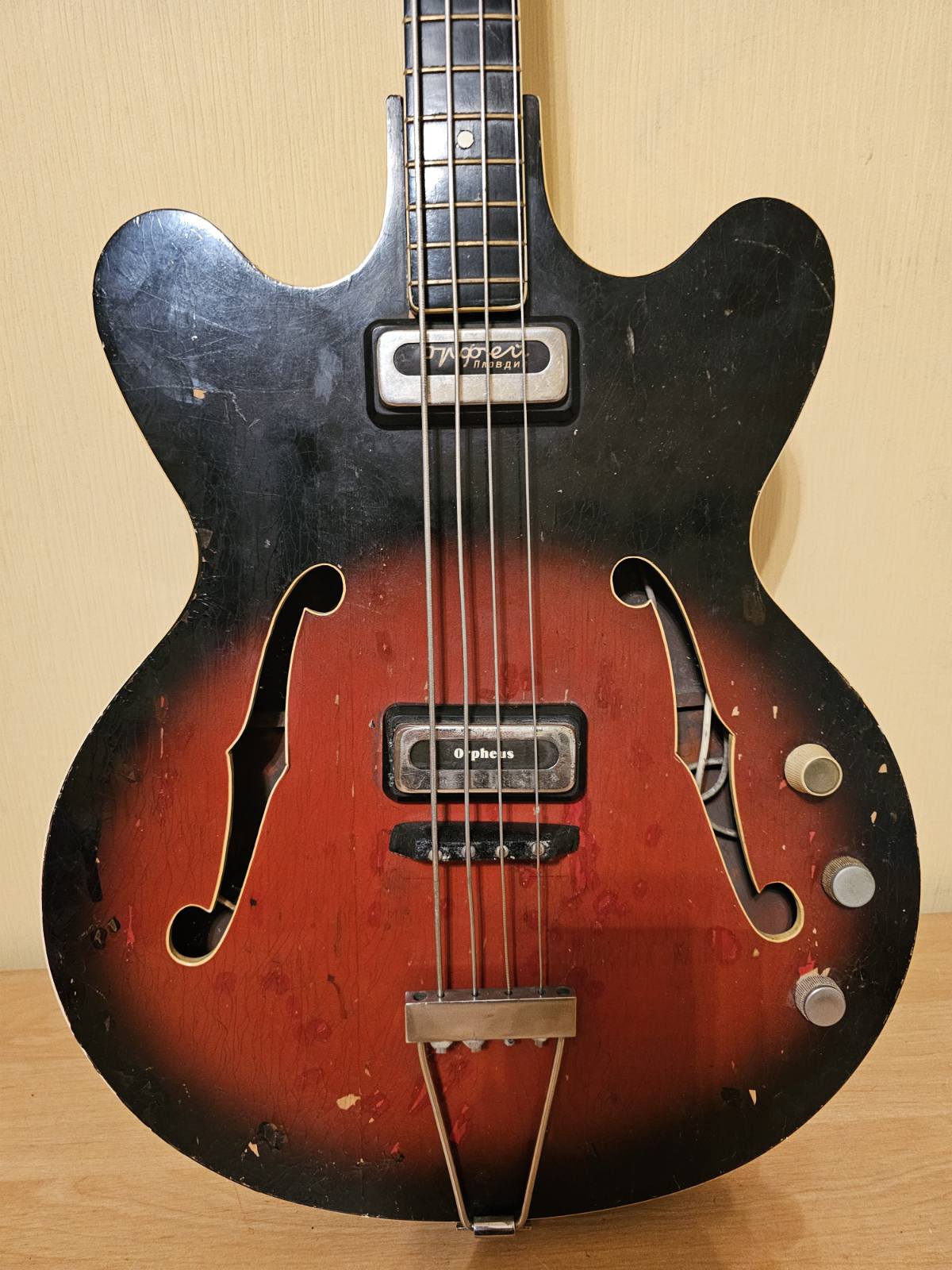 ORFEUS ORPHEUS HEBROS BASS GUITAR VINTAGE AND RARE