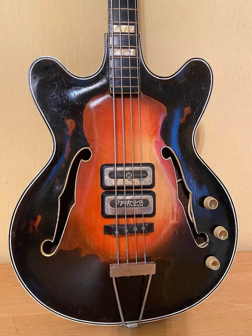 ORFEUS ORPHEUS HEBROS SUPER BASS GUITAR VINTAGE AND RARE musicsimysoul musicsimysoul