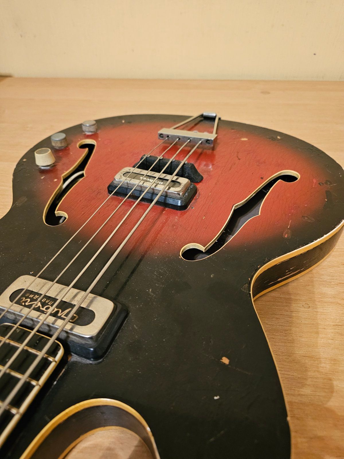 ORFEUS ORPHEUS HEBROS BASS GUITAR VINTAGE AND RARE